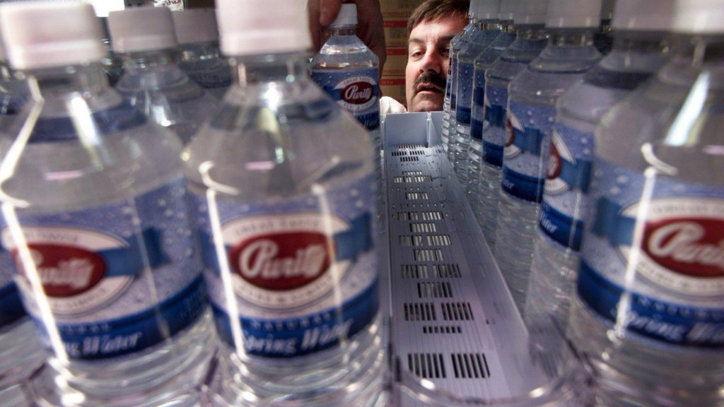 2025-05-27T104928Z_408765402_MT1USATODAY26294251_RTRMADP_3_PURITY-MILK-DIVISION-SUPERINTENDENT-JIMMY-MITCHELL-STOCKS-UP