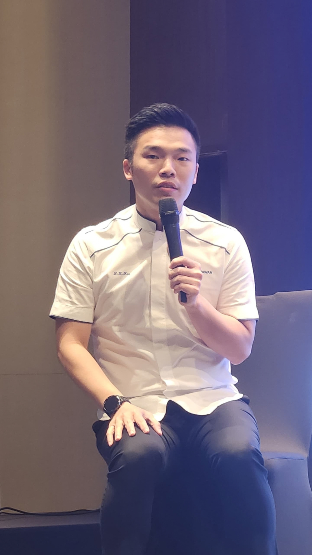 MR KAN