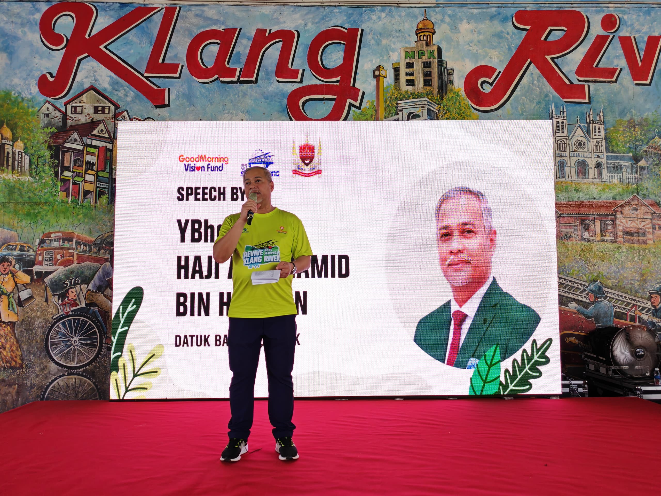 YB